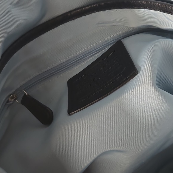 Coach Legacy - Picture 9 of 11